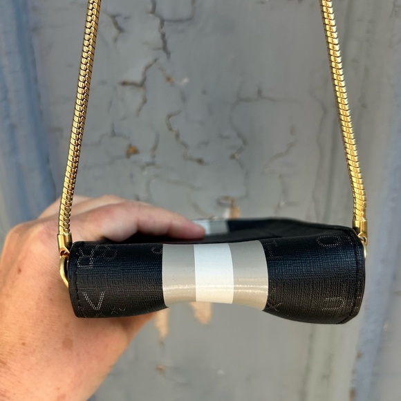 India Hicks Cell Phone Crossbody, 7”x4”x 3/4” - Picture 9 of 12